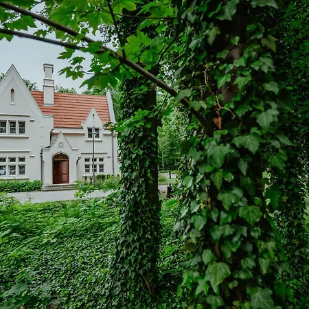 Dom Ogrodnika Boutique Bed & Breakfast *