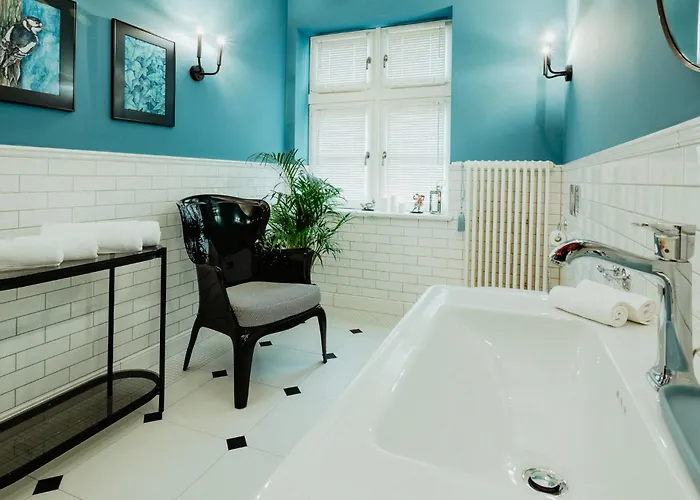 Dom Ogrodnika Boutique 住宿加早餐酒店 4*