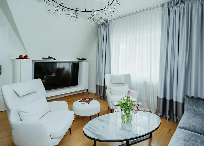 Dom Ogrodnika Boutique 亚罗钦