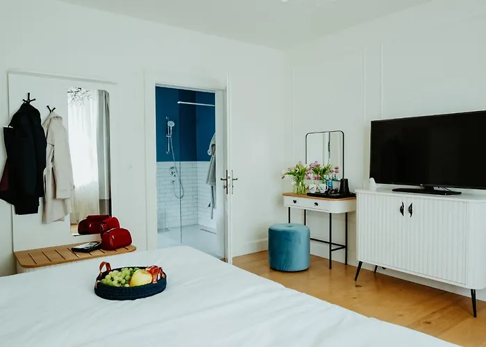 Dom Ogrodnika Boutique 住宿加早餐酒店 4*