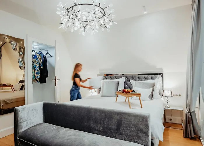 Dom Ogrodnika Boutique 住宿加早餐酒店 4*