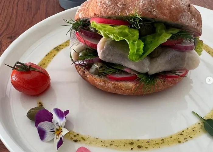 Dom Ogrodnika Boutique 4* 亚罗钦